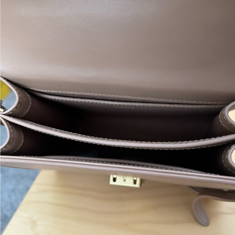 Quince tan leather crossbody bag purse! - Picture 3 of 3